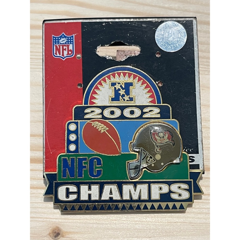 00423 - 2002 NFL NFC Champions‎ Tampa Bay Buccaneers Super Bowl Lapel Pin